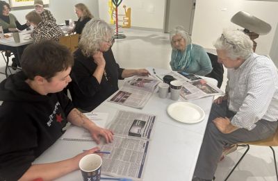 This focus group in Bellingham, Washington, examines newspapers popular among young readers in Tennessee, Florida and New York to determine what their newspaper might learn from each of these papers.